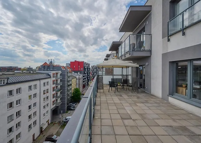 Stylish Kosciuszki Near The Market Square With Free Garage By Renters Wrocław