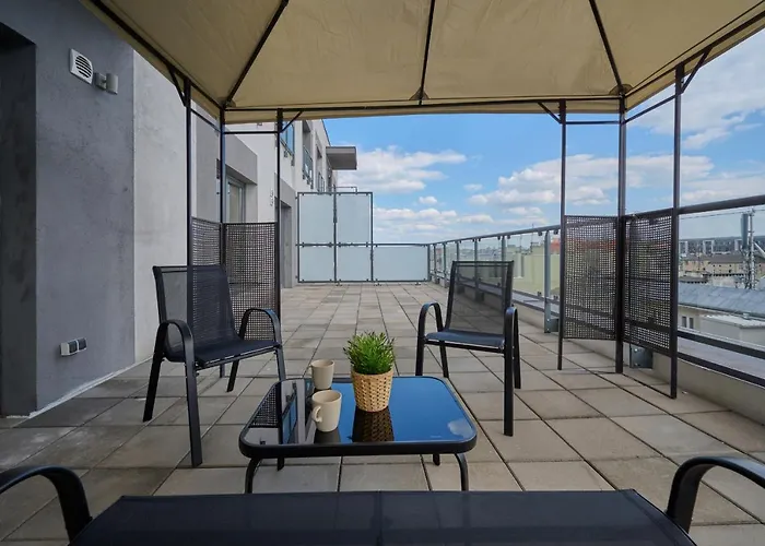 Stylish Kosciuszki Near The Market Square With Free Garage By Renters * Wrocław