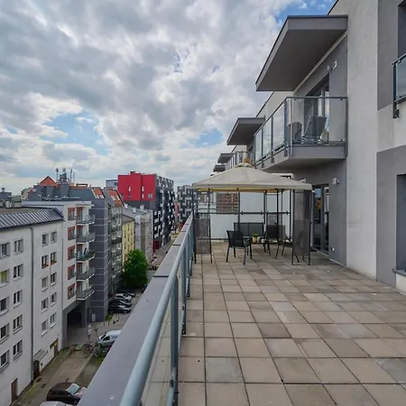 Stylish Kosciuszki Near The Market Square With Free Garage By Renters Вроцлав
