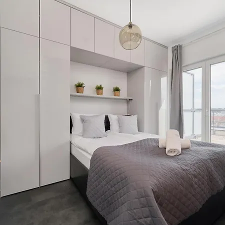 Stylish Kosciuszki Near The Market Square With Free Garage By Renters Apartment