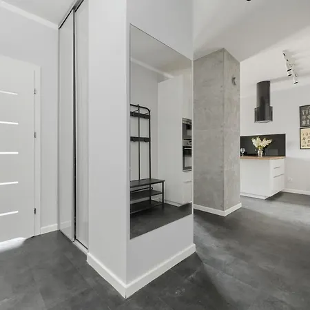 Stylish Kosciuszki Near The Market Square With Free Garage By Renters * Wrocław